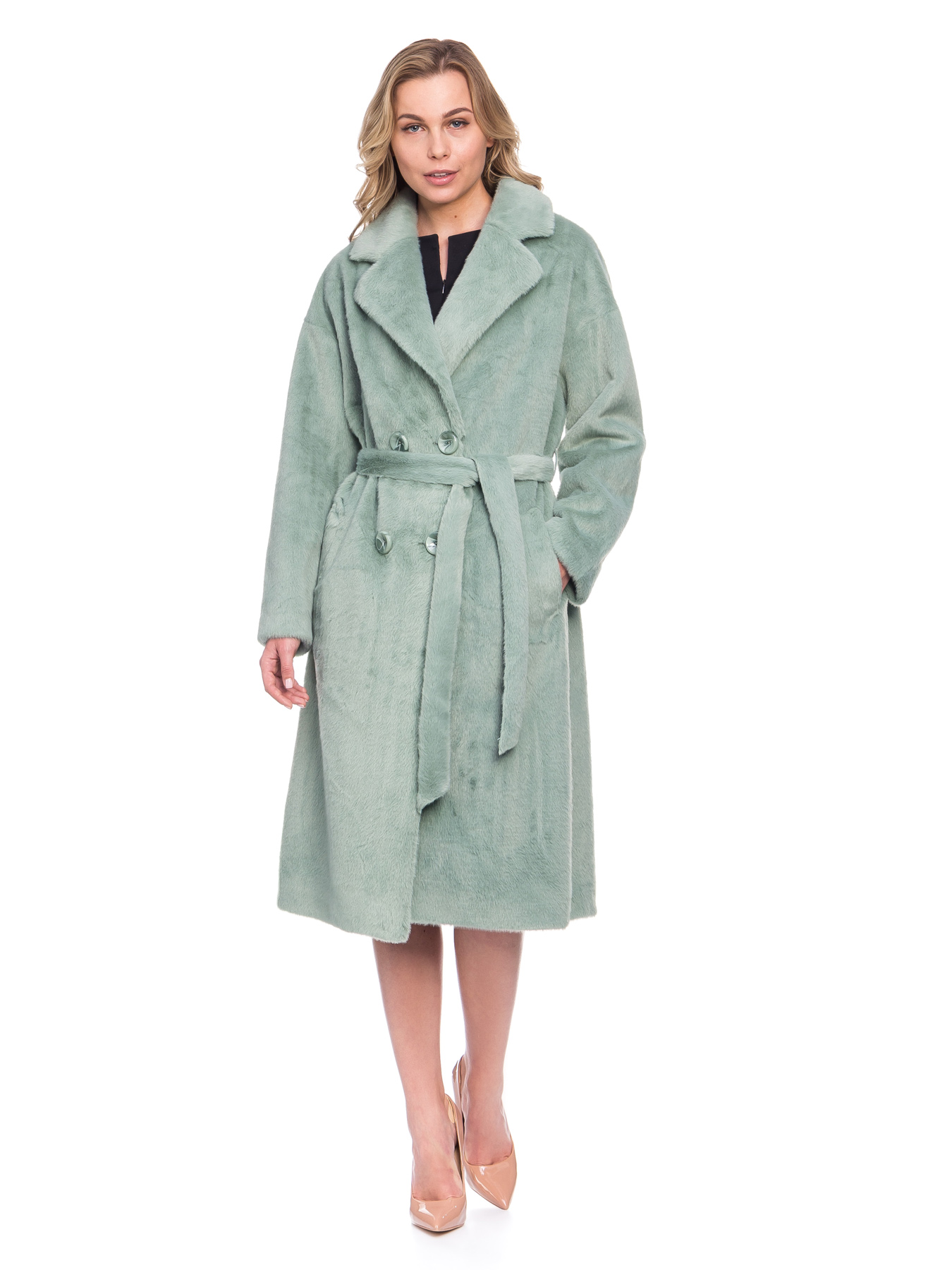 Женское пальто из эко-меха с поясом