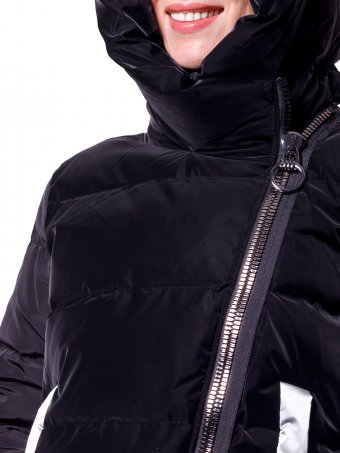 Женская утеплённая болоньевая куртка с капюшоном