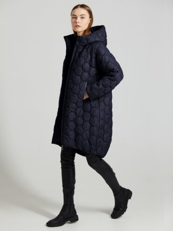 Женское утеплённое стёганное пальто с карманами на молнии